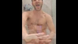 Matthieu Fingering and Cumming while Showering