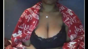 Gorgeous Thick Black Girl Shows off on Omegle