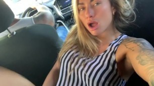 Horny Girl, Masturbating while her Boyfriend Drives - Holidays in Florida