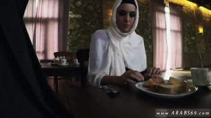 Arab Sex Free And Muslim Girl Sucks Cock Xxx Hungry Woman Gets Food And Fuck